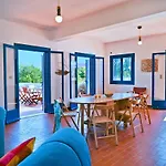 Daisy Villa *